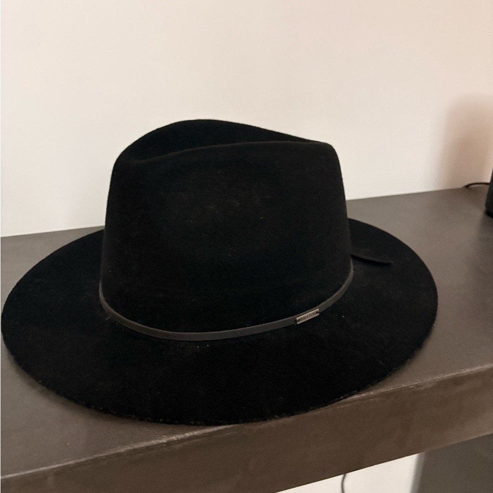 Black Wide-Brim Fedora Hat